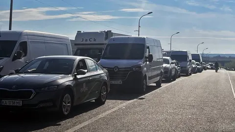 Пункт пропуску «Устилуг»: щодоби кордон перетинають близько 8 тисяч людей