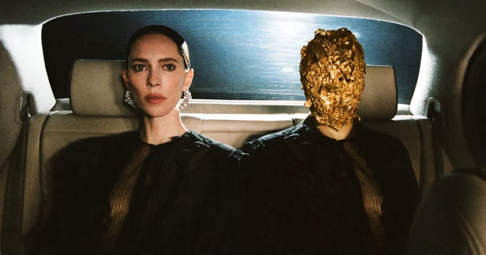 Maison Margiela зняла психологічний трилер про маски й двійницю
