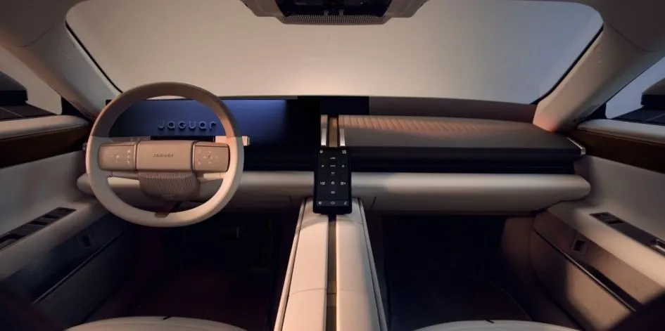 Jaguar Type 01: салон, що перетворює поїздку на подію