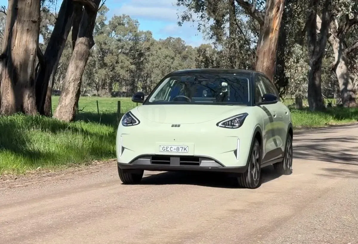 Geely EX3 проїхав 671 км Австралією: авто витримало, а зарядна мережа — ні