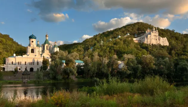 Напад у Святогірській лаврі: загинув чернець, двоє поранених