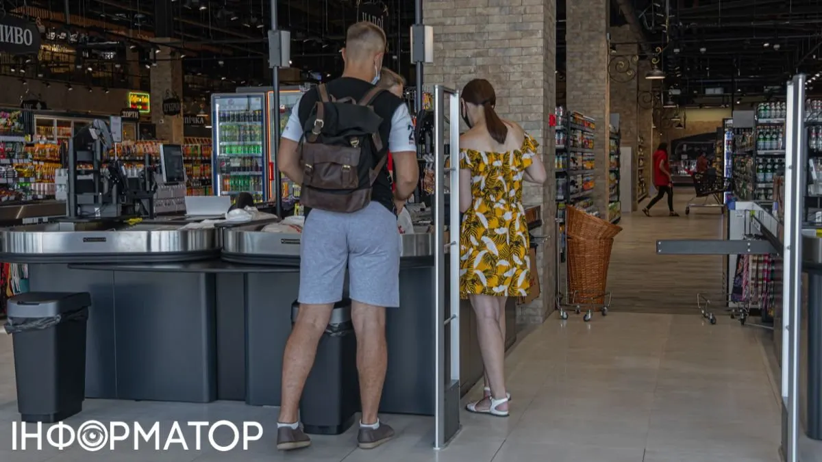 Через обстріли складів продукти можуть подорожчати на 5-6% — що відомо