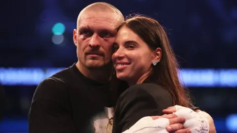 Катерина Усик показала сімейний відпочинок в Іспанії